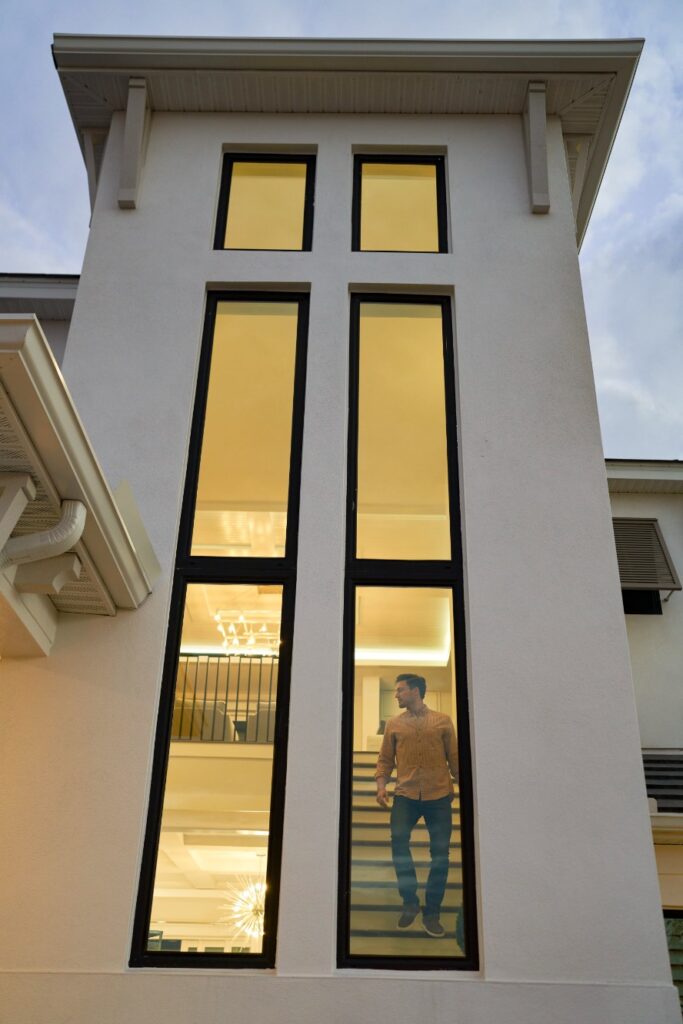 Why Invest in Hurricane Windows in Pinellas County, FL for Energy Savings