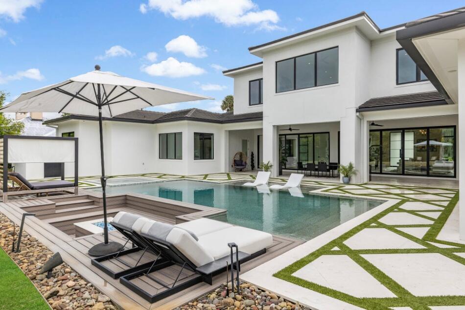 Hurricane Windows Essential for Clearwater Safety